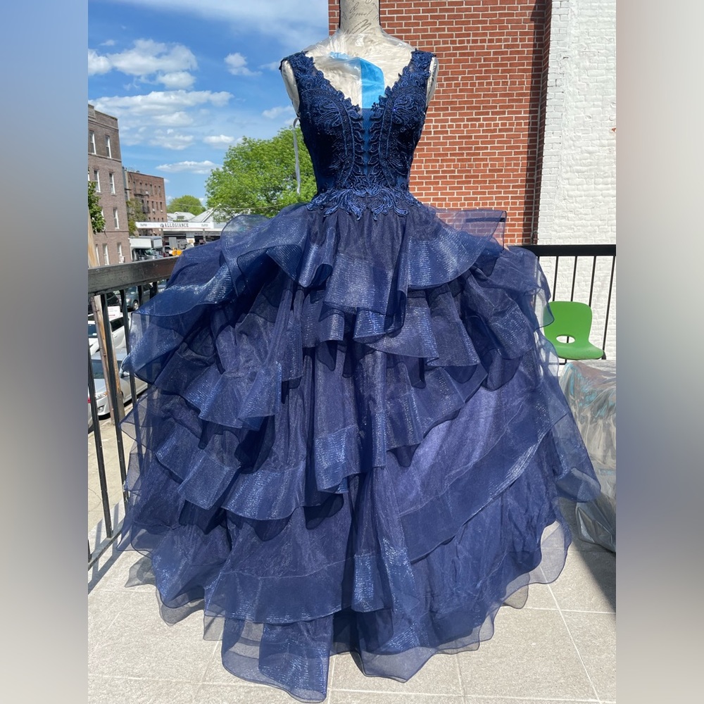 Blue Prom Dress with layers - Picture 11 of 13